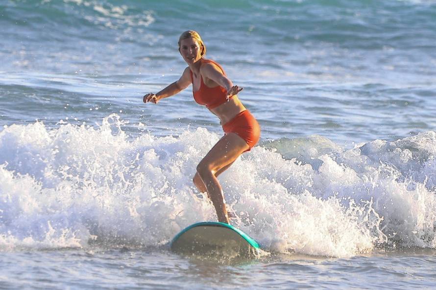 *PREMIUM-EXCLUSIVE* Ivanka Trump shows off her surfing skills while vacationing with Karlie Kloss in Costa Rica *WEB EMBARGO UNTIL April 19, 2025 @ 2pm ET**
