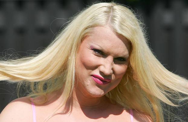 ARHIVA - Salome, prva osoba u Hrvatskoj koja je progovorila o promjeni spola