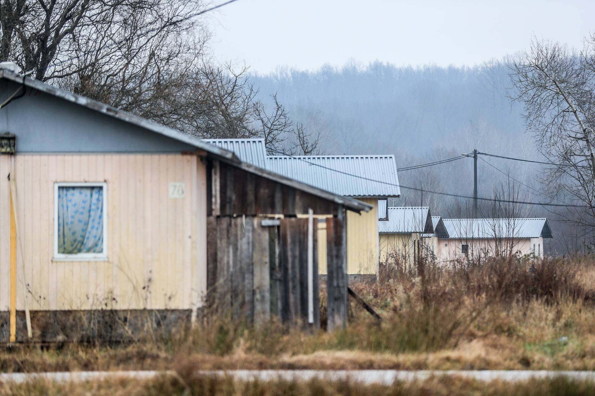 Mala Gorica: Devastirano izbjegličko naselje kraj Petrinje