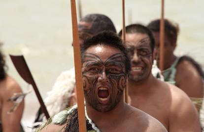 Maori obožavaju tetovaže, ali su i vrlo vješti lovci i umjetnici 