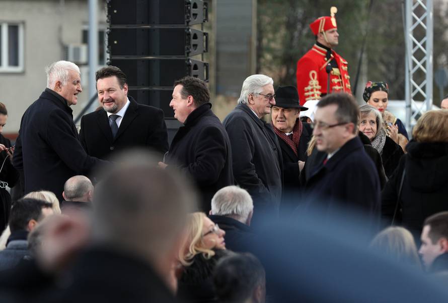 Otkrili spomenik Tuđmanu, evo tko je sve bio među uzvanicima