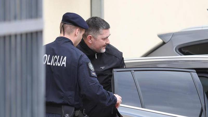 FOTO Bivši HDZ-ov načelnik Ajček stigao je na ispitivanje