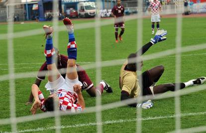 Prijateljska utakmica na Kantridi: Hrv - Katar 3-2