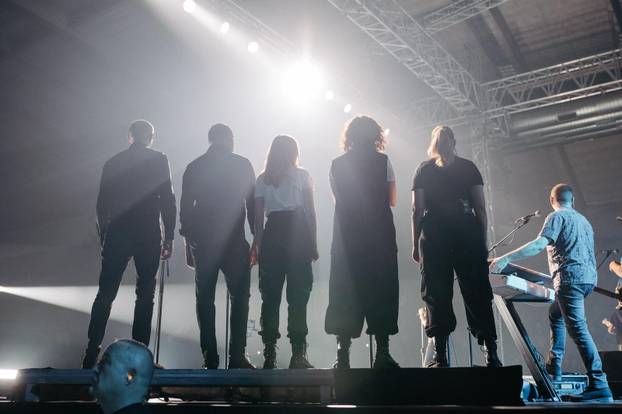 Thompson drugu večer zaredom napunio riječku Dvoranu mladosti: Pogledajte atmosferu