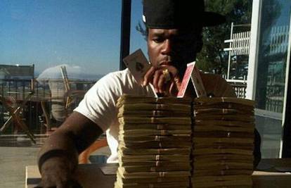 Samo se hvali: Reper 50 Cent pozirao s pola milijuna dolara