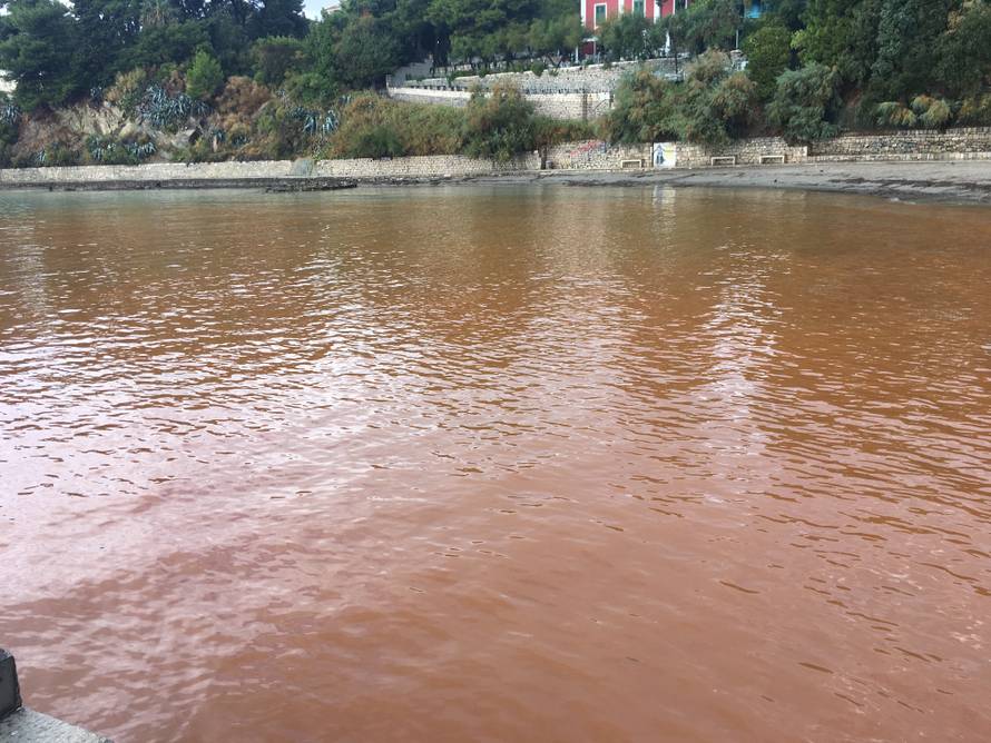 Jaka kiša napravila "fontanu" u Dioklecijanovim podrumima