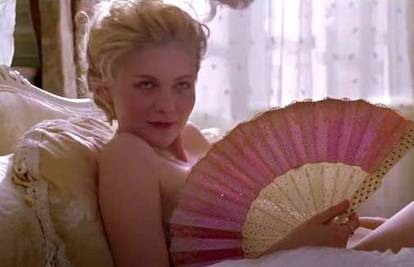 Kirsten Dunst progovorila o golišavim scenama: 'Neugodno je, prvi put sam pokazala grudi'