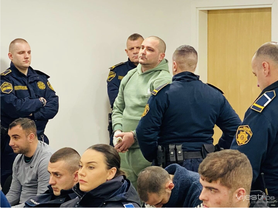 FOTO Objavili fotke huligana Torcide koji su pripremili krvavu zasjedu Delijama kod Tuzle