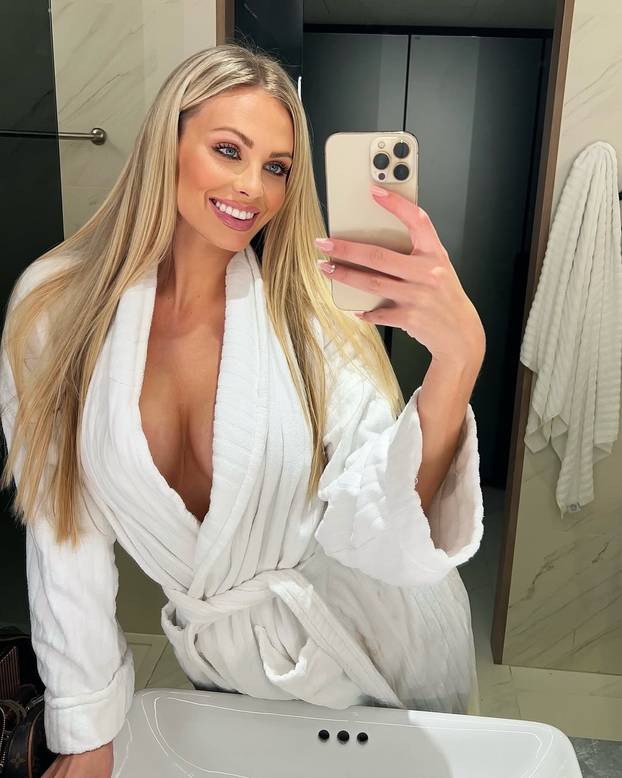 FOTO Anet nazivaju najljepšom Čehinjom. Putuje svijetom i uživa na egzotičnim lokacijama