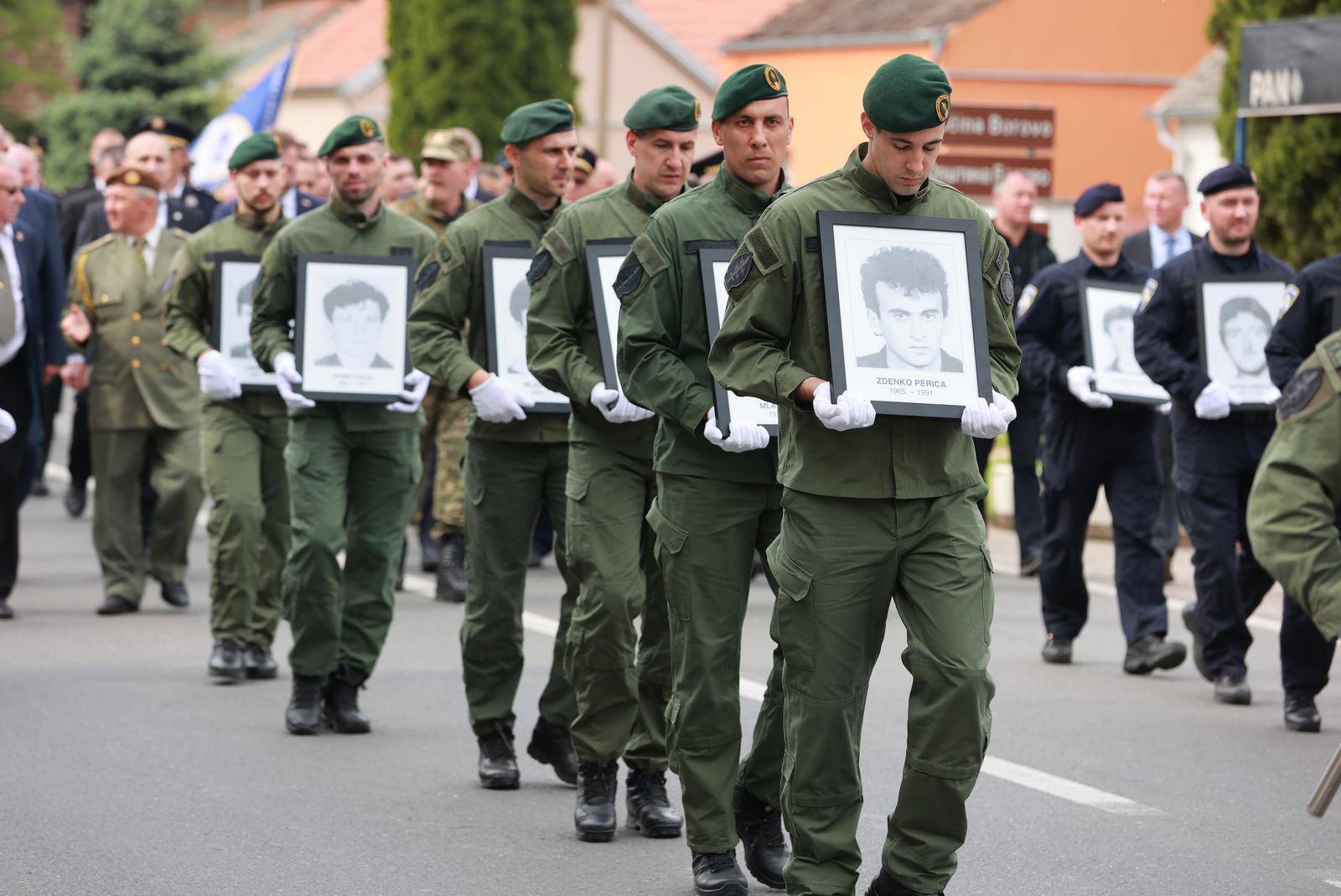 Obilježavanje 32. godišnjice pogibije 12 hrvatskih redarstvenika u Borovu