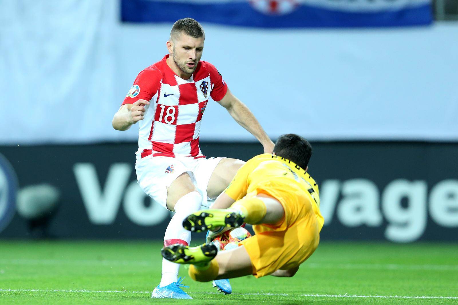 Rebić promašivao čiste zicere, Brozović kiksao kod gola Azera