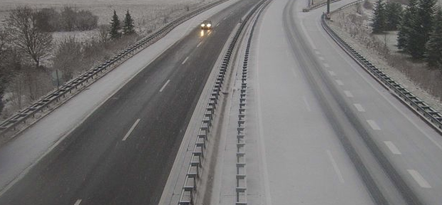FOTO Pada na Sljemenu, ima ga i na cestama: Pogledajte kako se Hrvatska bijeli na Badnjak!
