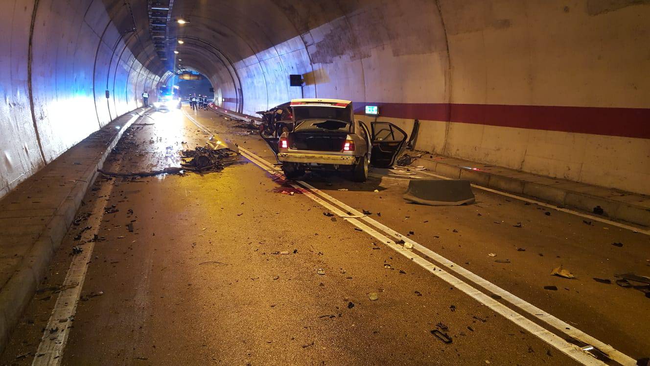 Stravična snimka iz tunela Sv. Ilija: BMW izravno udario u C4