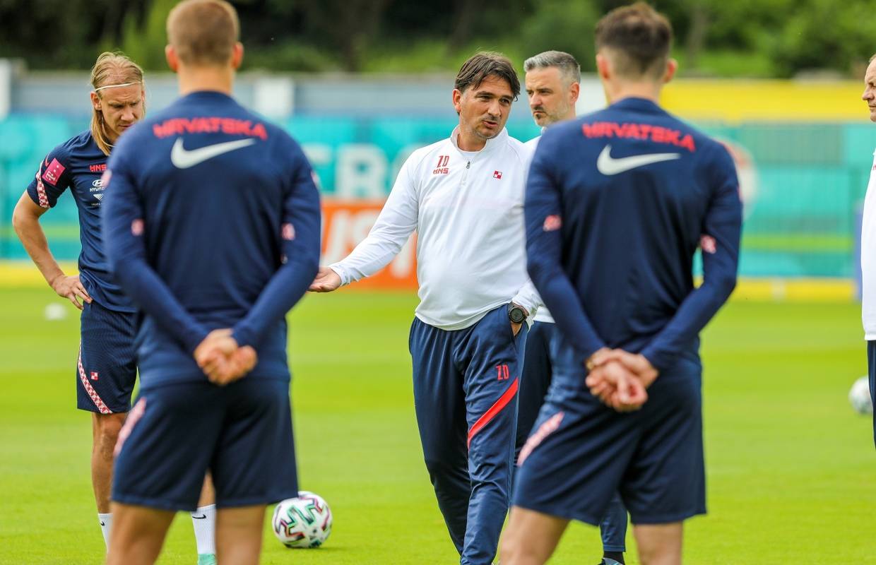 Tajni Dalićev plan za Englesku: Vlašić ide desno, Petković na klupu, a u špicu će Ante Rebić!