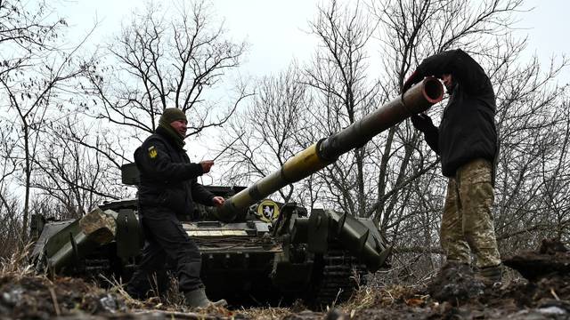 Ukrainian service members attend offensive and assault drills in Zaporizhzhia region