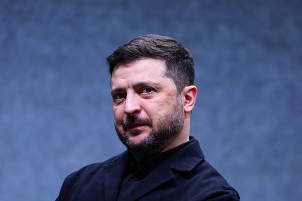 Ukrainian President Zelenskiy visits Quantum Systems firm