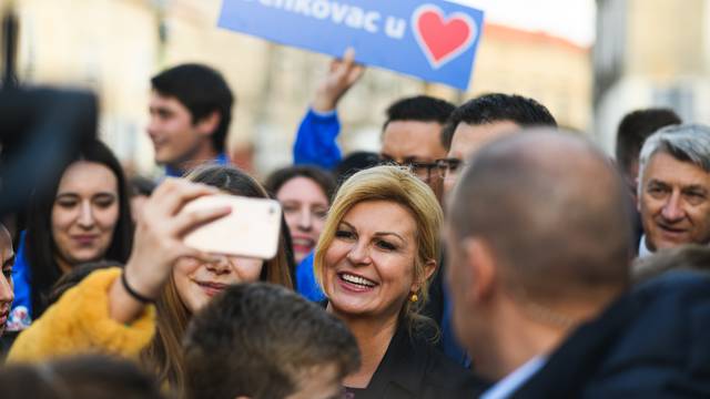 Kolinda Grabar-Kitarović u sklopu kampanje obišla Benkovac