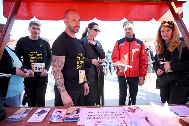 Zagreb: Na Bundeku organizirana utrka "Yellow Ribbon Run Pobijedimo predrasude" u kojoj je sudjelovao i ministar Habijan