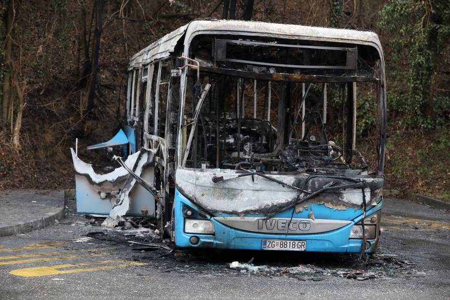 Zagreb: Na Å estinama izgorio autobus ZET-a