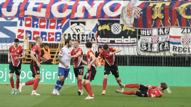 Split: Marko Livaja nakon što je Hajduk primo gol odgurno Mudražiju