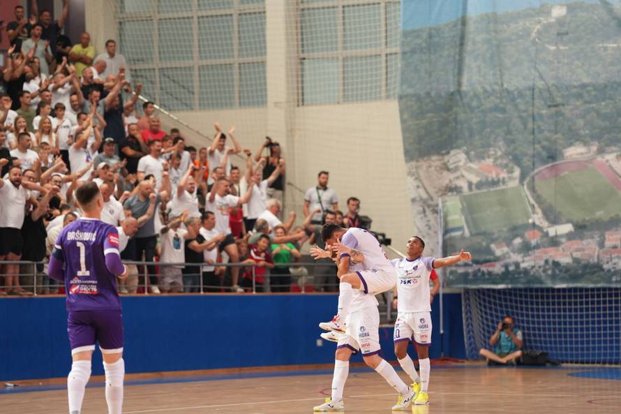 Makarani slave šampione! Novo vrijeme je pregazilo Osječane u petoj utakmici doigravanja