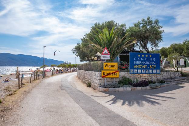 Vaganj na poluotoku Pelješcu je "raj" za surfere