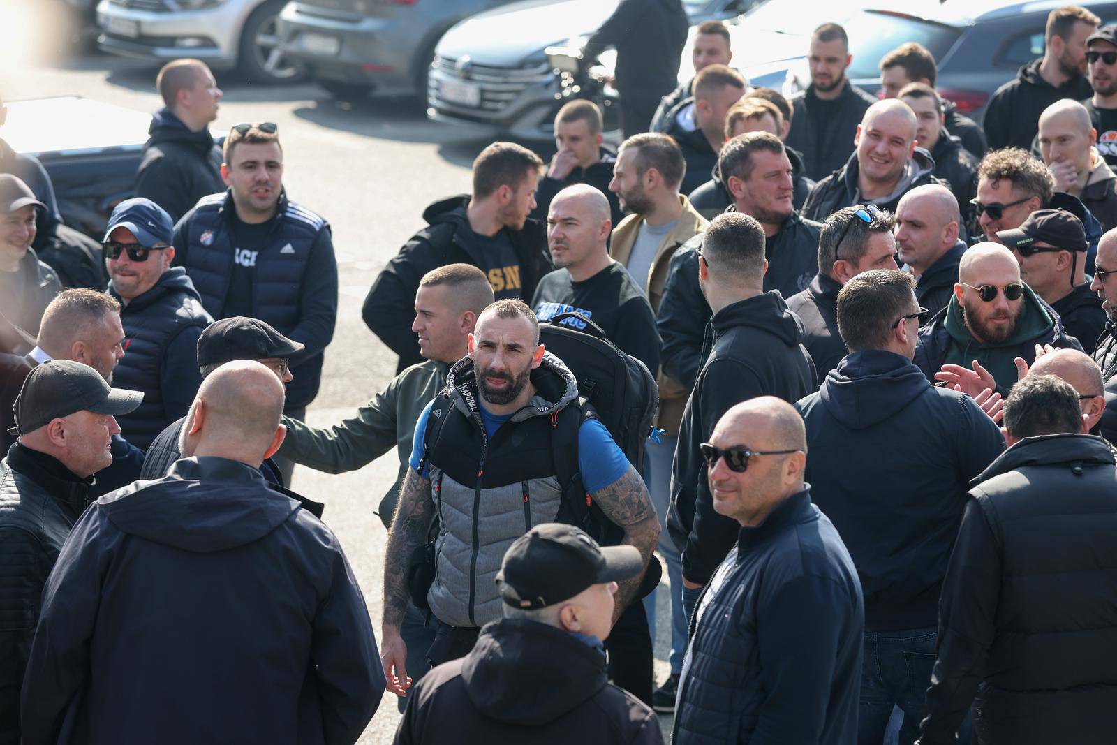 Zagreb: Bad Blue Boysi stigli na glasovanje za Skupštinu Dinama