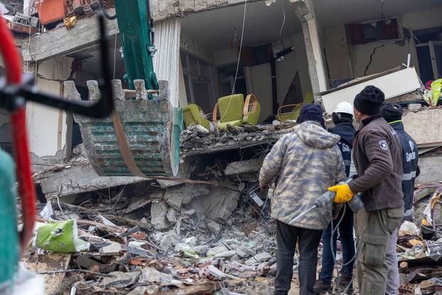 Turkey earthquake survivor counts losses of life and limb