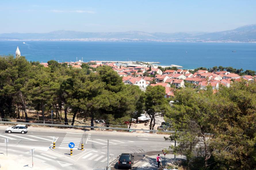 Super Konzum Supetar