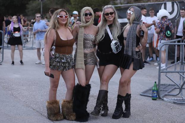 Split: Dolazak posjetitelja na stadion Park Mladeži na kojem započinje Ultra 2025