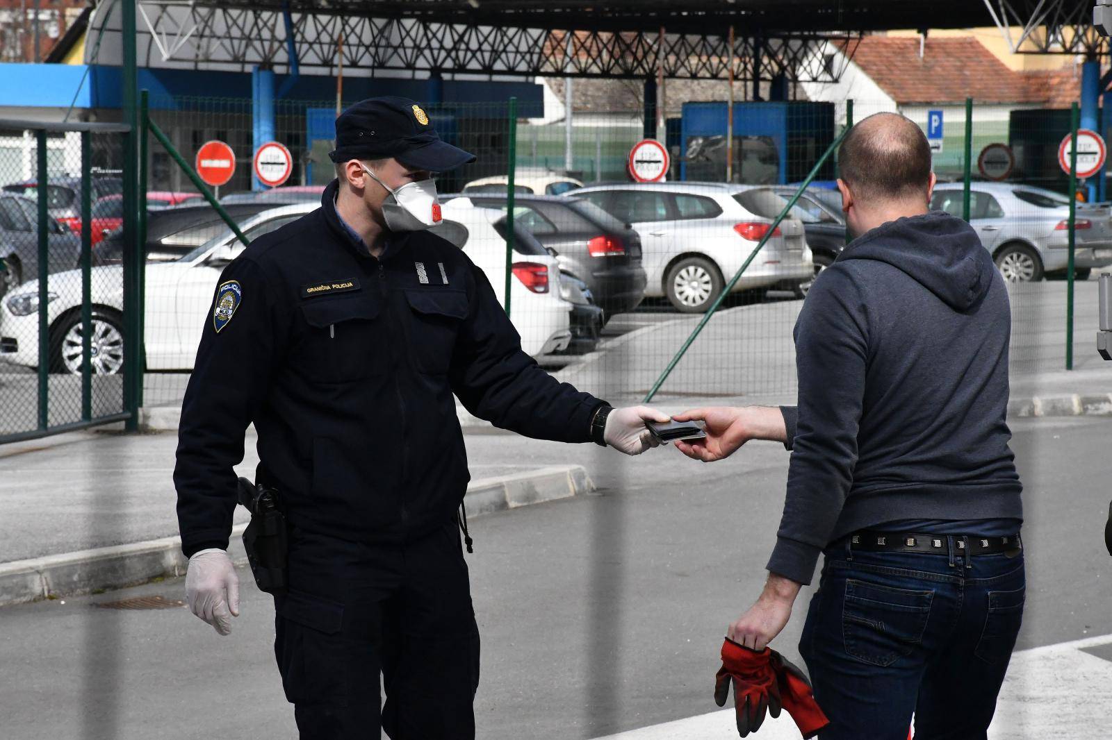 Slavonski BrodPojačane mjere na graničnom prijelazu u Slavonskom Brodu zbog koronavirusa