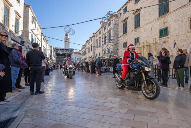 Dubrovnik: Moto Mrazevi stigli na Stradun
