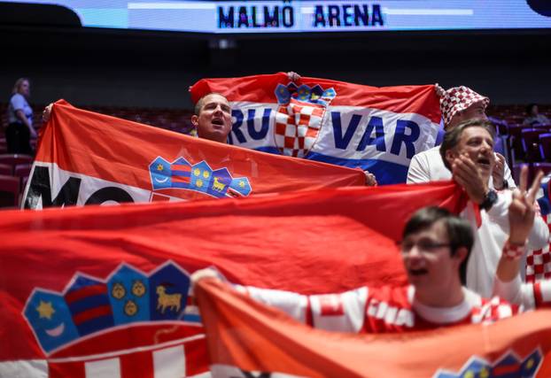 Malmo: Navijači na tribinama prije utakmice Hrvatske protiv Slovenije u drugom krugu EHF Europskog prvenstva