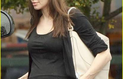 Angelina Jolie drugo će dijete roditi u Francuskoj?