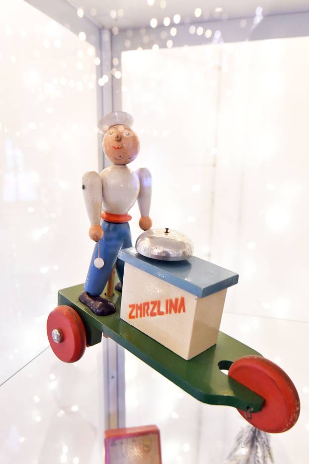 Varaždin: Izložba starih igračaka