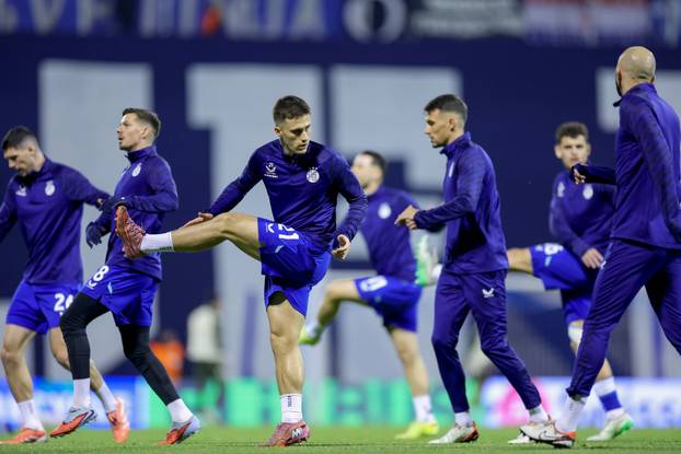 Zagreb: Zagrijavanje igrača uoči početka utakmice GNK Dinamo - Celta Vigo