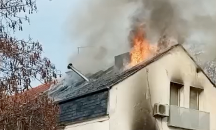 VIDEO Buktinja u Maksimiru: Zapalila se kuća, širi se crni dim