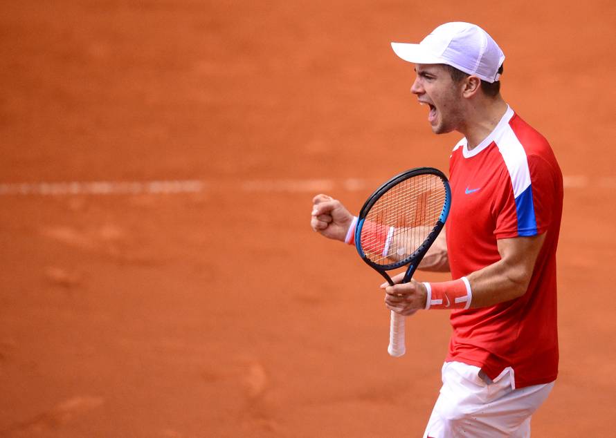 Borna Ćorić okrenuo Pospisila, Hrvatska je osvojila prvi bod...