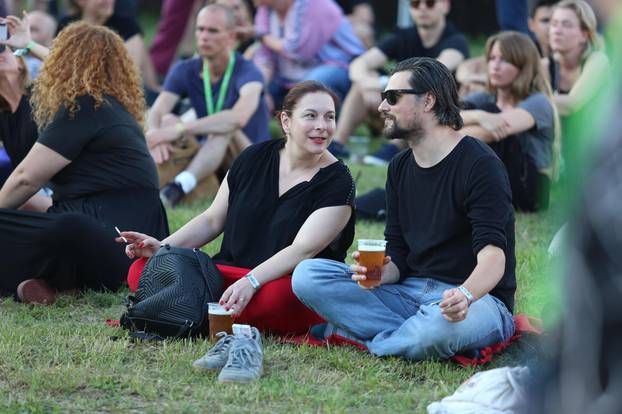 Zagreb: Glumica Jelena MiholjeviÄ sa suprugom Darijom na INmusic festivalu