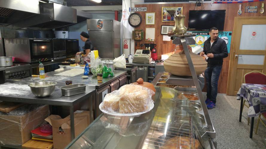 Utočište za sve više Balkanaca: Ćevapi i burek u centru Dublina