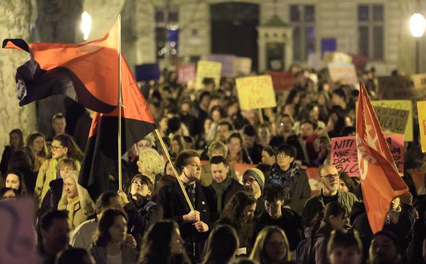 Zagreb: Održan jubilarni 10. Noćni marš za prava žena "Žene – kičma otpora"