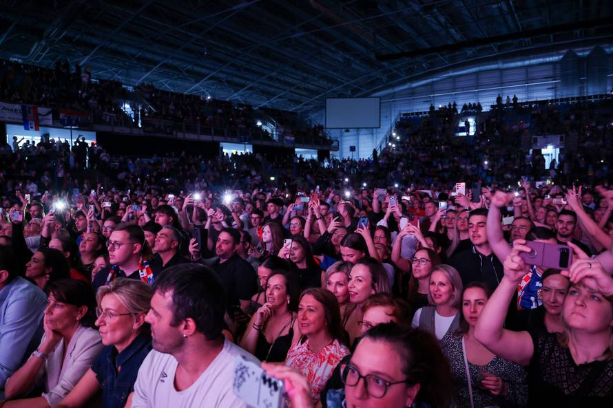 Frankfurt: Hrvatska noć u Suwag Energie Areni