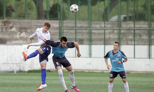 Hajdukov junior Šimić pao je u nesvijest za vrijeme utakmice