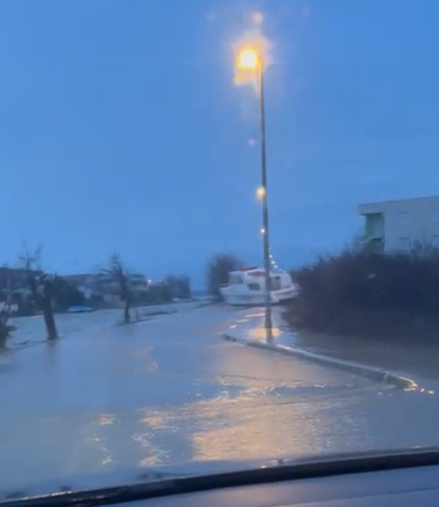 Nevjerojatna snimka iz Nina: 'Vozim ja cestom kad ono brod! Nisam bio siguran sanjam li...'