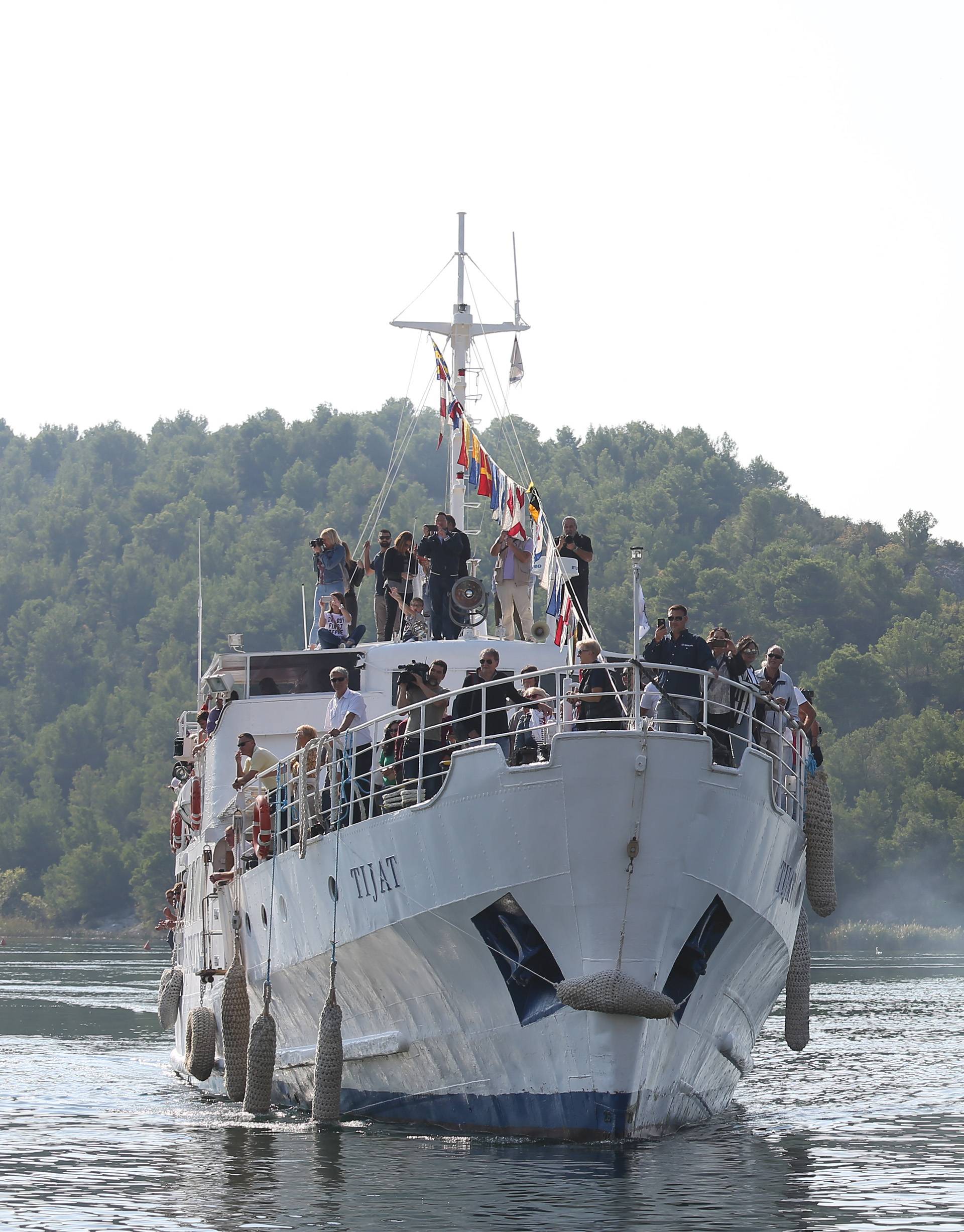 Skradin: Å ime Strikoman snima brod Tijat za 561. milenijsku fotografiju