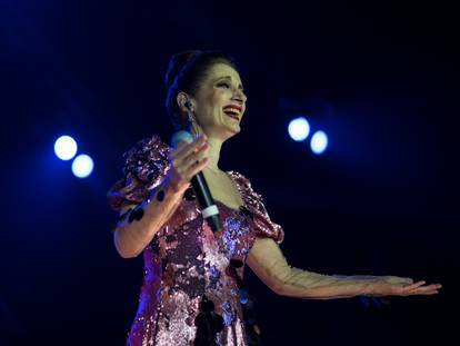 Zagreb: Doris Dragović drugu večer nastupila u prepunoj Areni