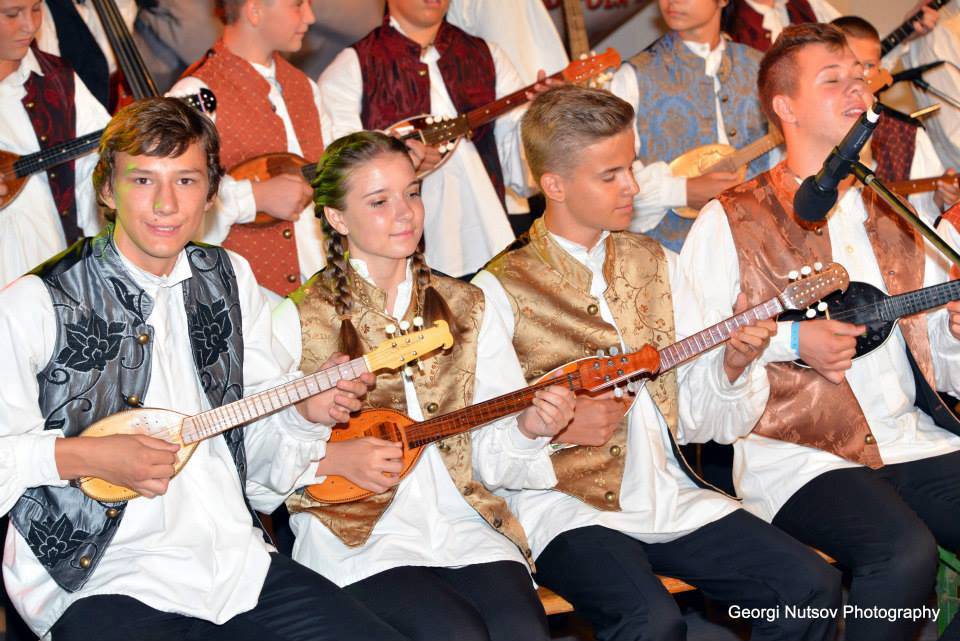 Najbolji tamburaški orkestar na svijetu: 'Vježbamo za nastupe po pet sati, ljeti svaki dan...'