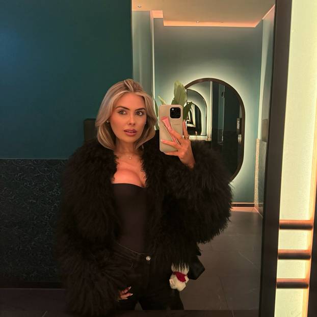 FOTO Zanosna pravnica ostavila novu 'devetku' Chelseaja zbog prevare? 'Ne može ostati odan'