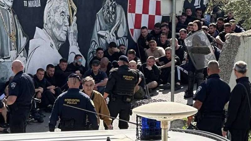 Makljaža u Splitu! Udari gdje stigneš. Kriminalist: 'Dobit će smiješne kazne, to nije dobro' 12 494576837 957509842940296 866352 1