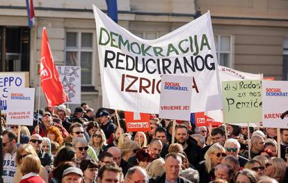 Zagreb: Prosvjed lijevo-liberalne oporbe: "Dosta je! Idemo na izbore!" 